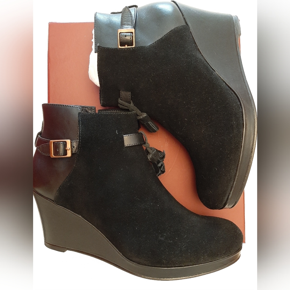 Wolverine 1000 Mile Socialite Demi Wedge Boots (For Women)8770D-01-8-M color: BL
